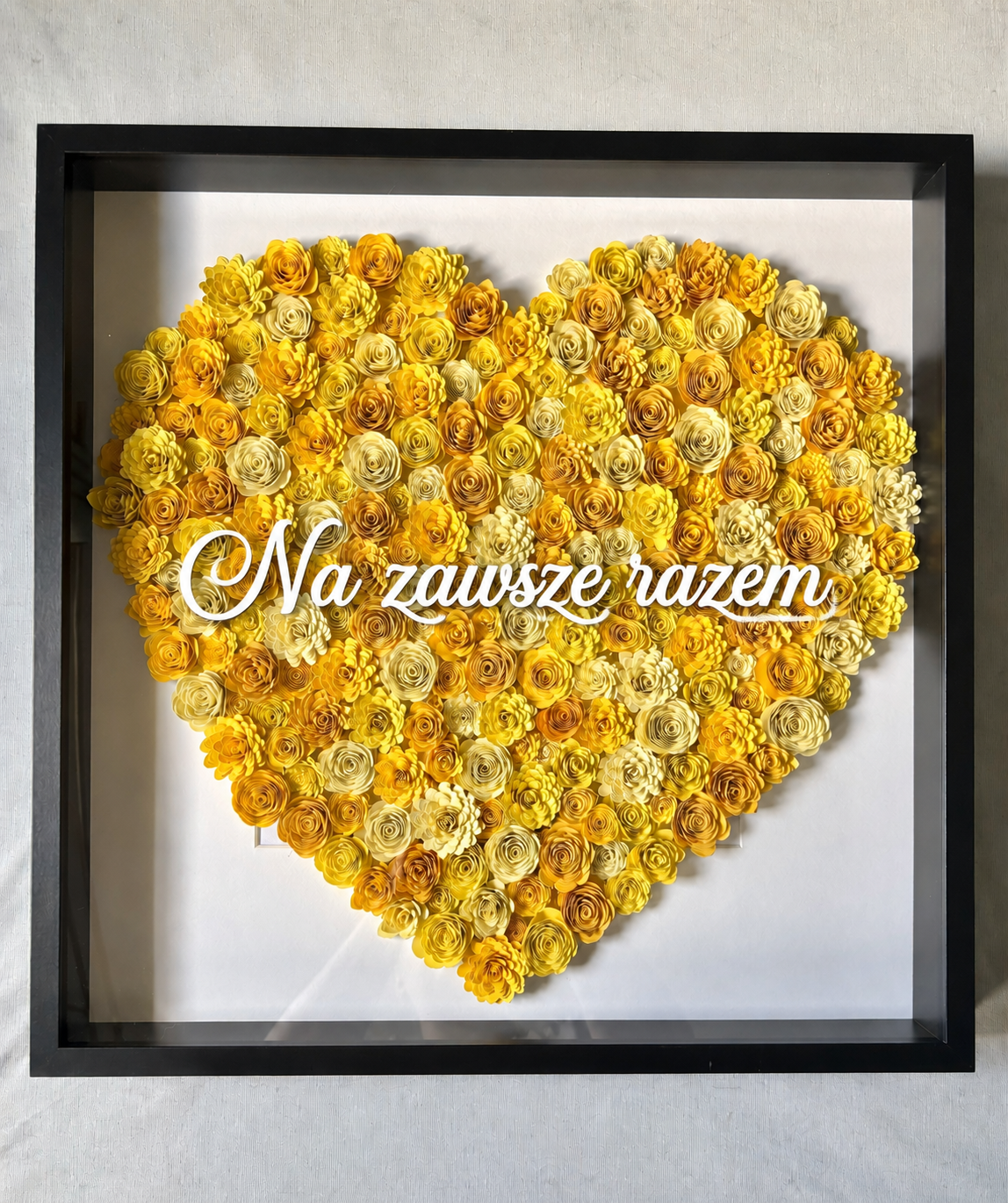 Duża Czarna Rama z ręcznie robionymi kwiatami, personalizacja gratis